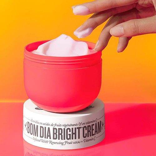 SOL DE JANEIRO DBom Dia Bright™ 150 Ml Vücut Kremi SOL DE JANEIRO DBom Dia Bright™ 150 Ml Vücut Kremi